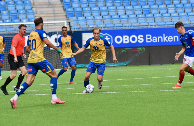 Tollef i kamp mot Vålerenga på Intility